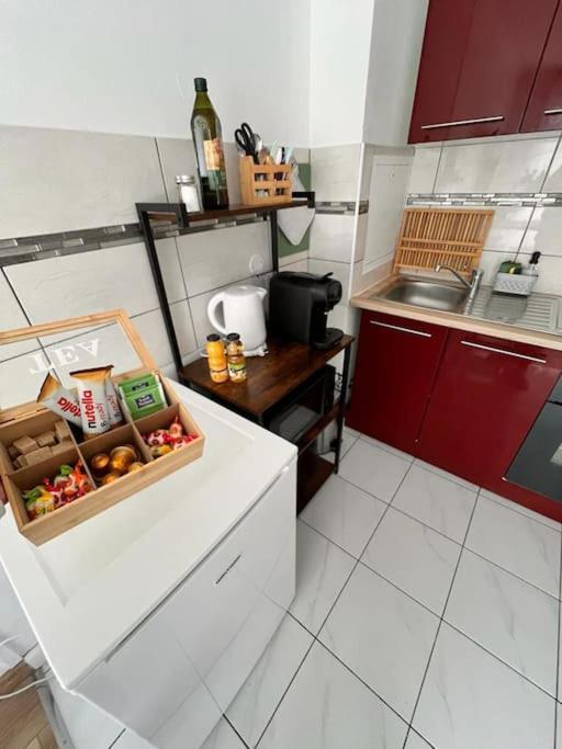 Apartment Agreable Paris Centre Metro Rer